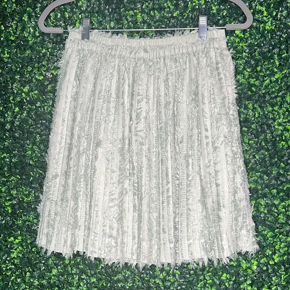 👀 VERY J pleated eyelash fringe skirt size M pale mint green - Picture 6 of 6